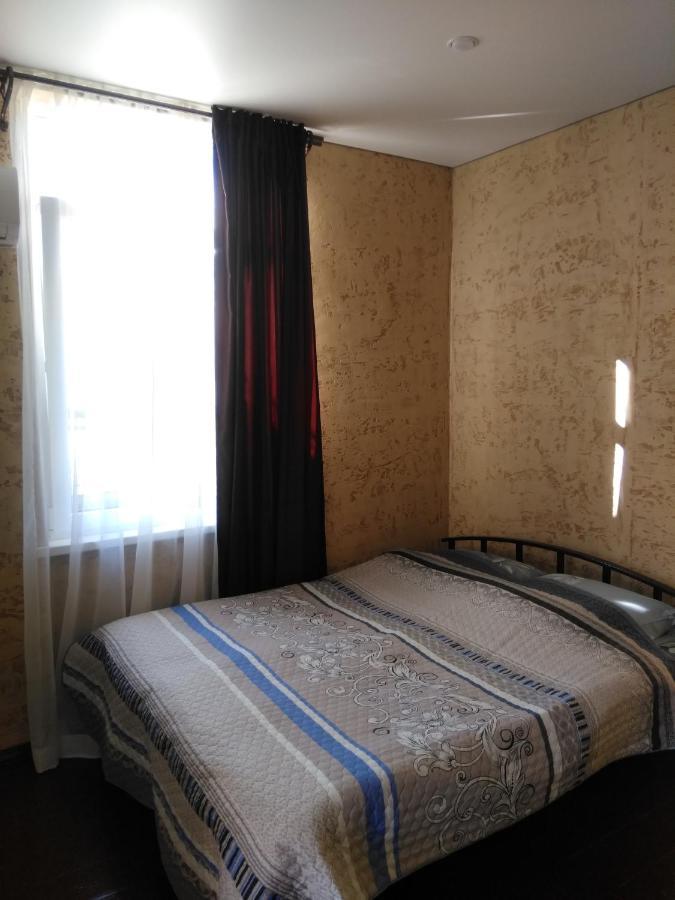 Гостевой Дом Ксения Hotel Szuhumi Kültér fotó