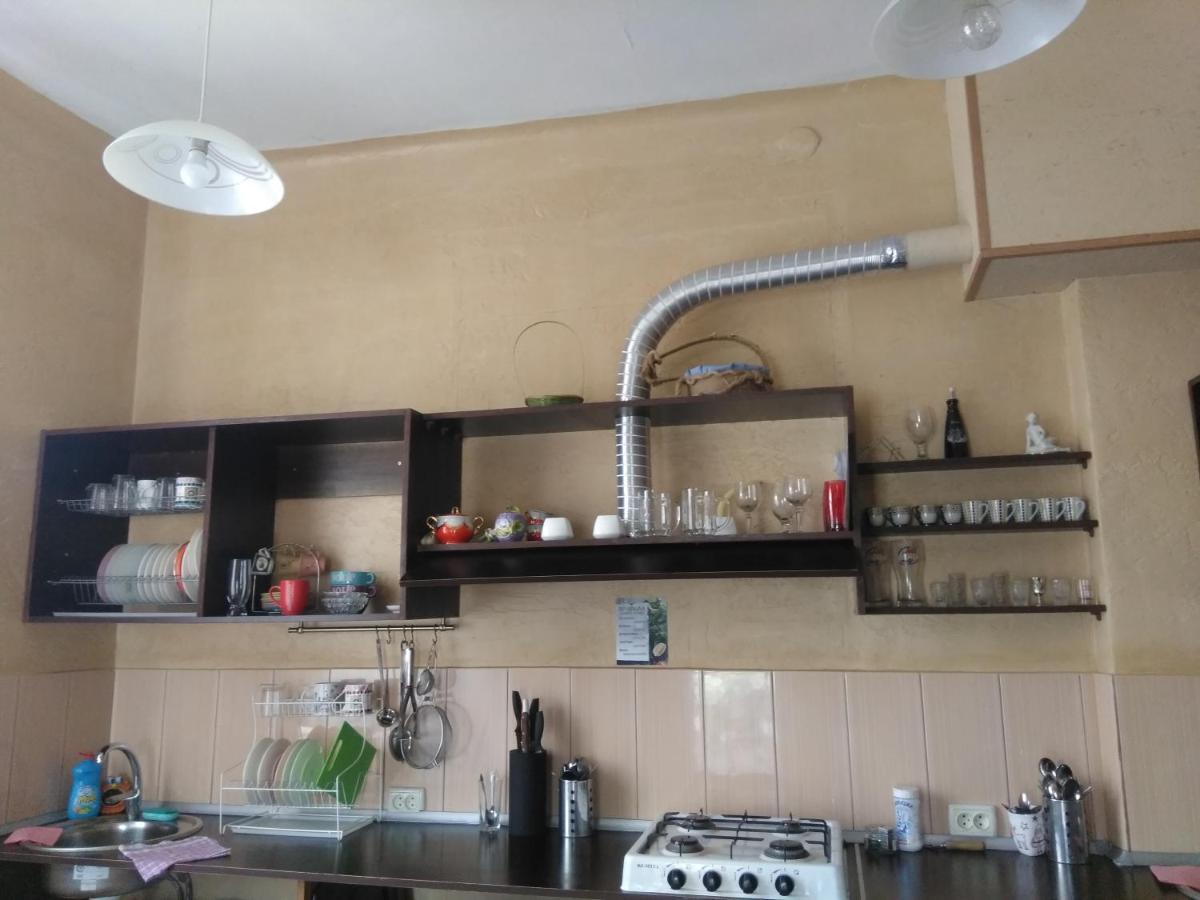 Гостевой Дом Ксения Hotel Szuhumi Kültér fotó