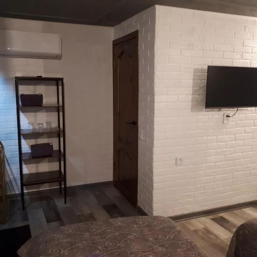 Гостевой Дом Ксения Hotel Szuhumi Kültér fotó